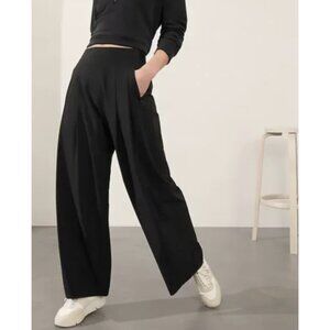 ATHLETA Brooklyn Heights High Rise Pleated Wide Leg Pant in Black - Size 2 P